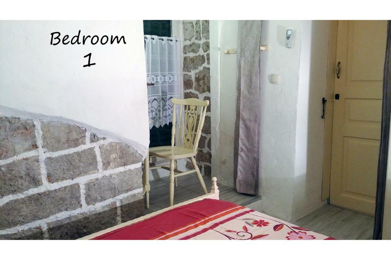 Apartment Alena With Terrace And Garden Center Jelsa Jelsa  Exterior photo